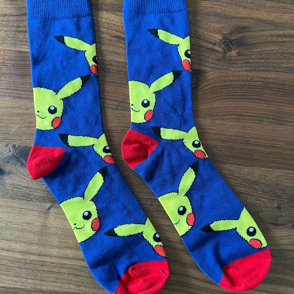 NEW 2 Pairs of Pokémon socks Pikachu unisex one size blue yellow red brand new - Picture 5 of 5
